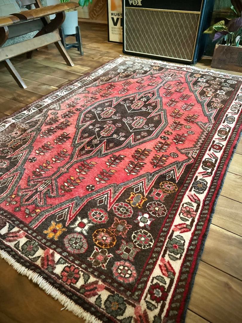 トライバルラグ　ヴィンテージラグ　ペルシャ絨毯　マズラガン　ハマダン　美品