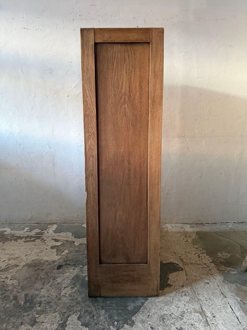 ビンテージ シャッター収納キャビネット 本棚　食器棚　剥離