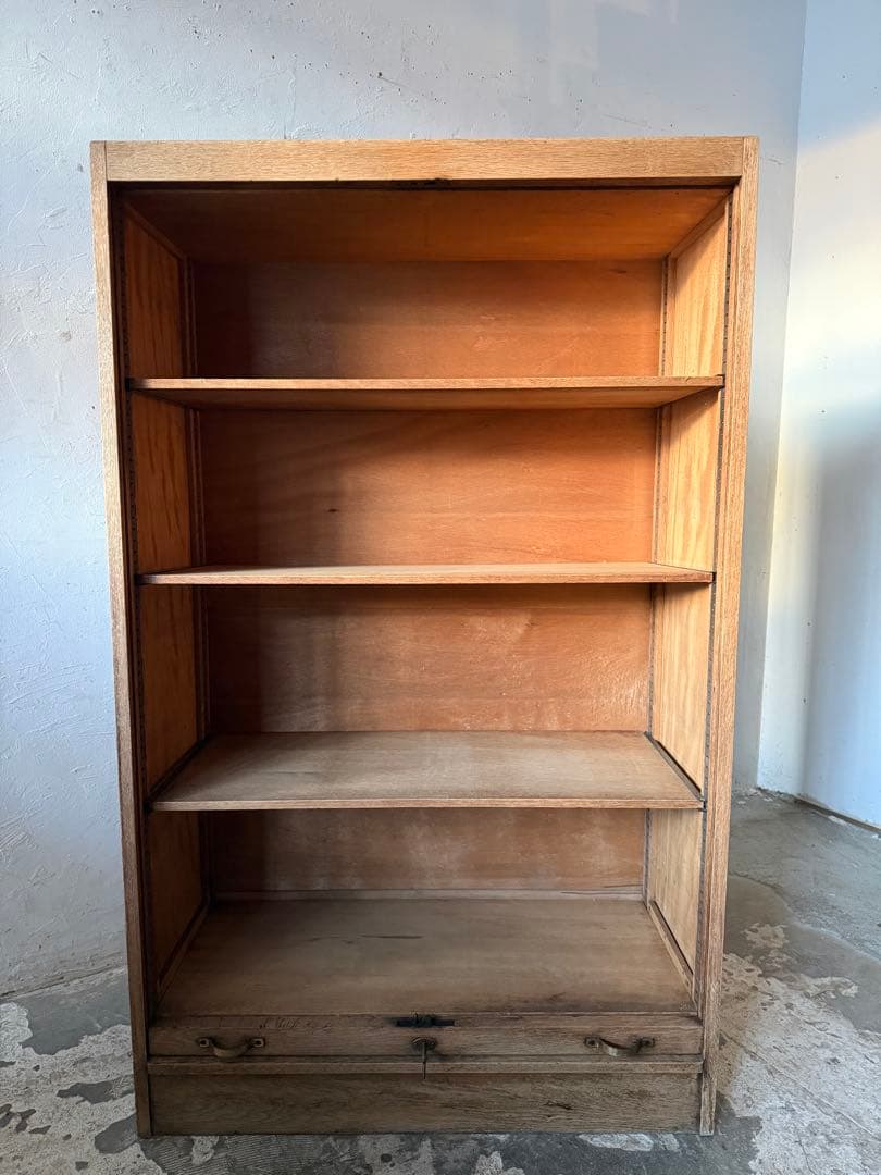 ビンテージ シャッター収納キャビネット 本棚　食器棚　剥離