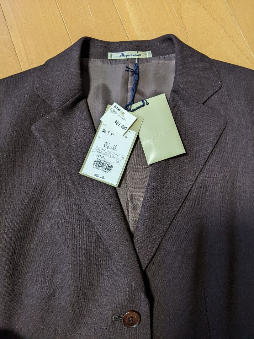 [新品] アクアスキュータムパンツスーツ