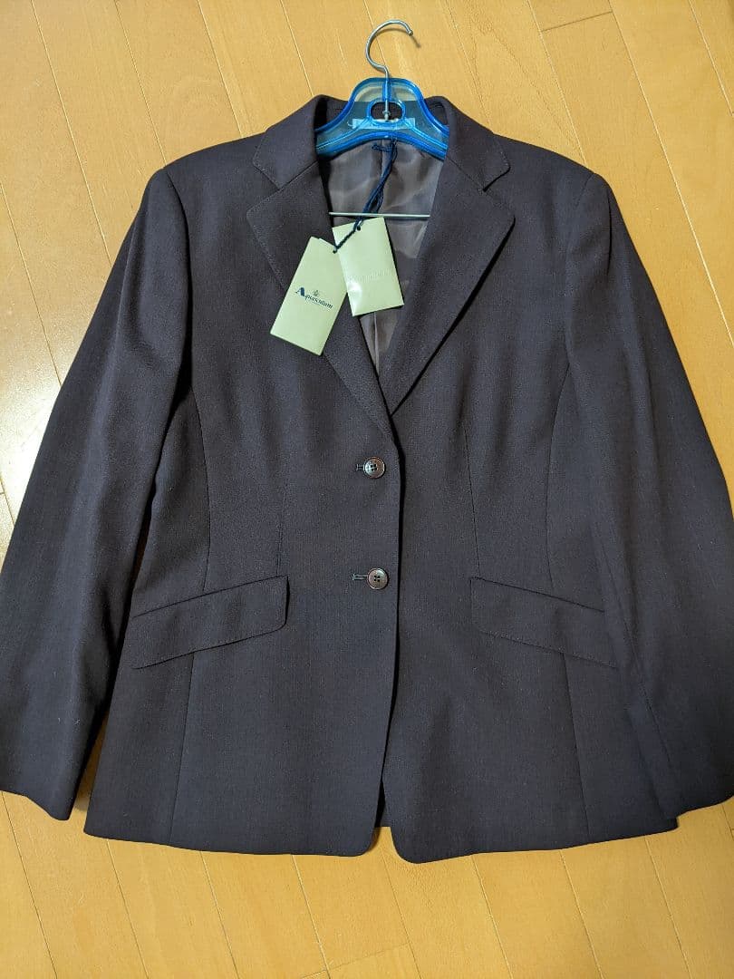 [新品] アクアスキュータムパンツスーツ