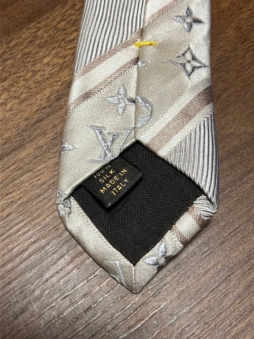 LOUIS VUITTON シルク ネクタイ ベージュ