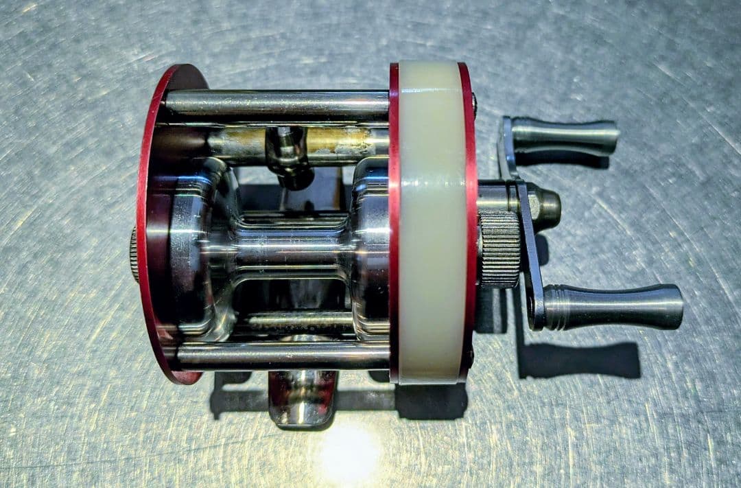 バスポンド　B.P.Bait　ビーピーベイト　リボルバー　リール