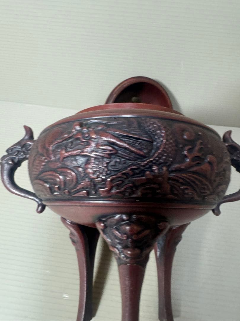 2137 吉秀 銘 獅子摘蓋 龍文 竜地紋 鋳銅 三つ足　香炉