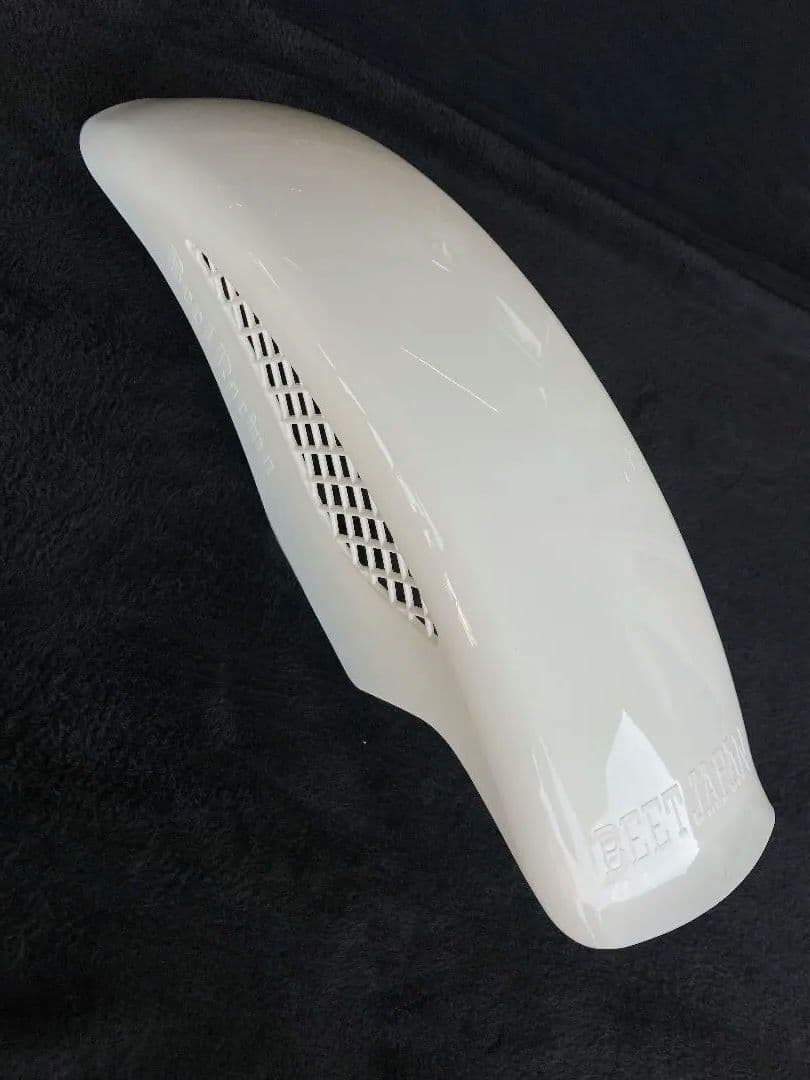 BEET メッシュフロントフェンダーロゴー白　送料込み