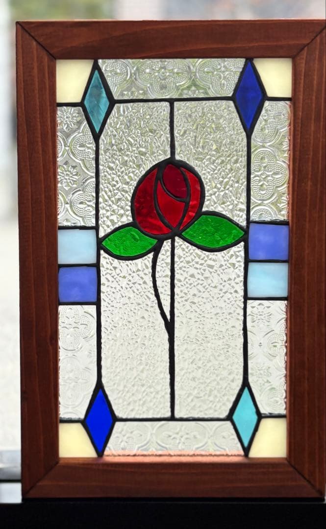赤薔薇とブルーダイヤのステンドグラスパネル　木枠付き