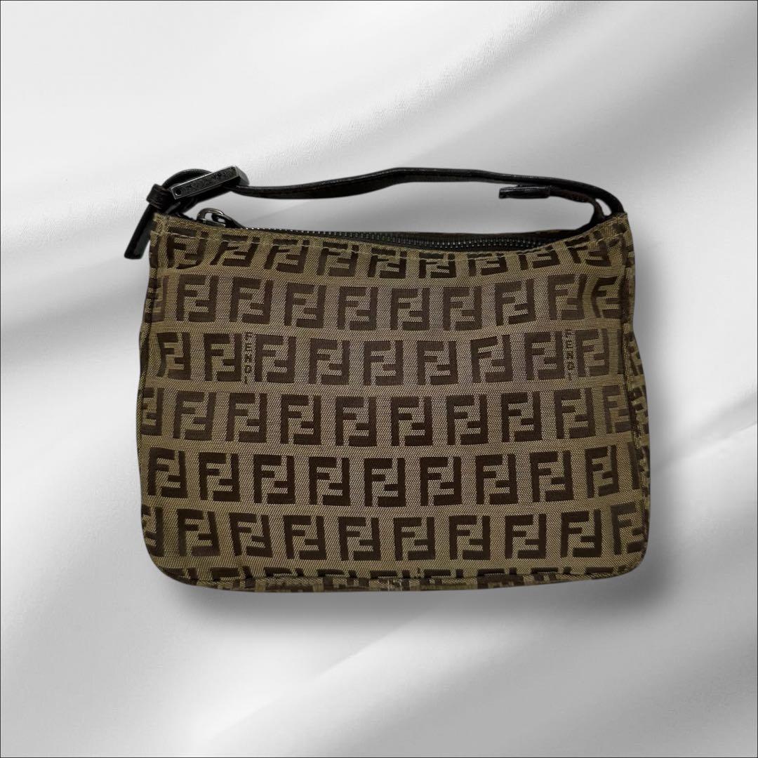 【美品】 FENDI フェンディ ズッキーノ FF ポーチ