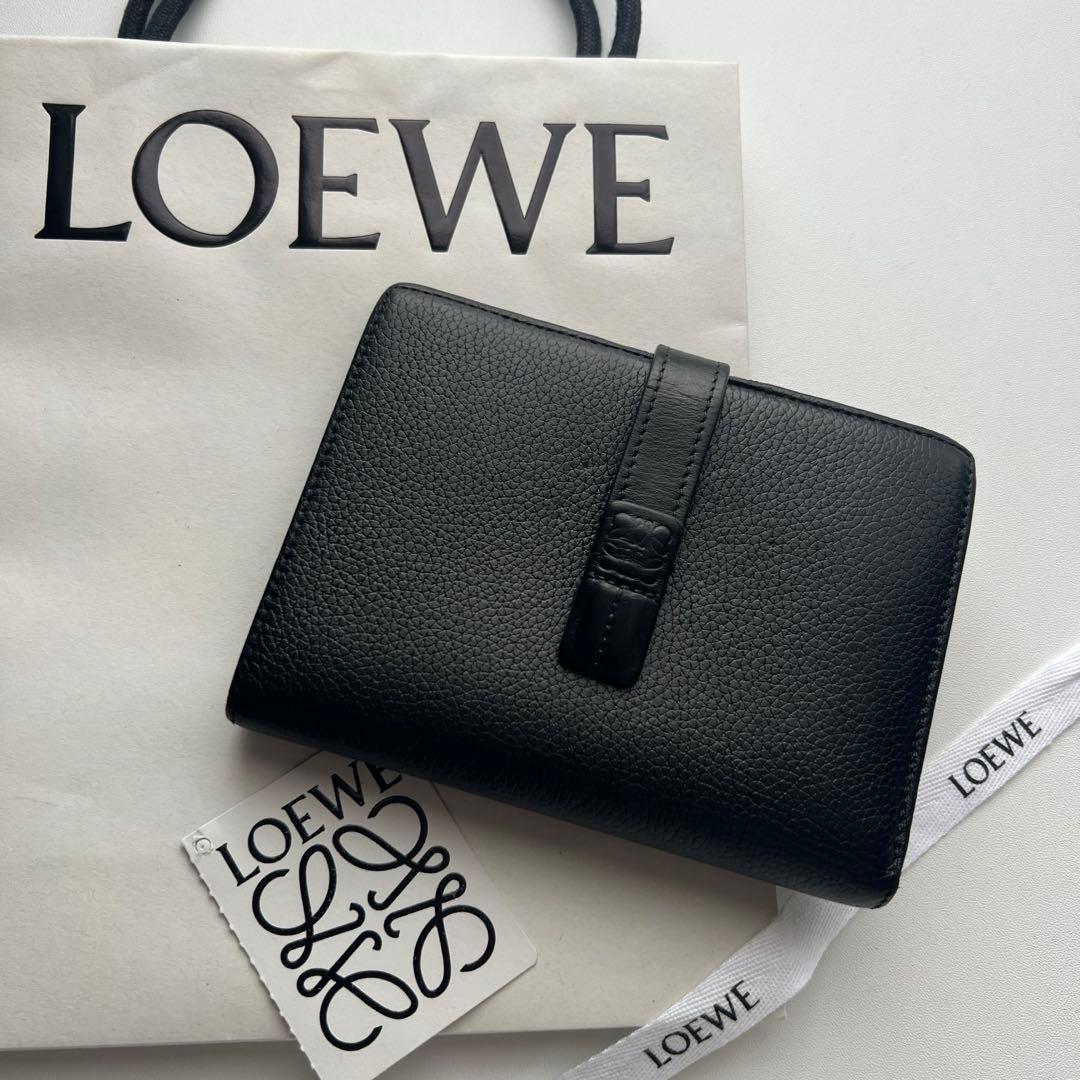121 極上美品 LOEWE ロエベ 2つ折り財布
