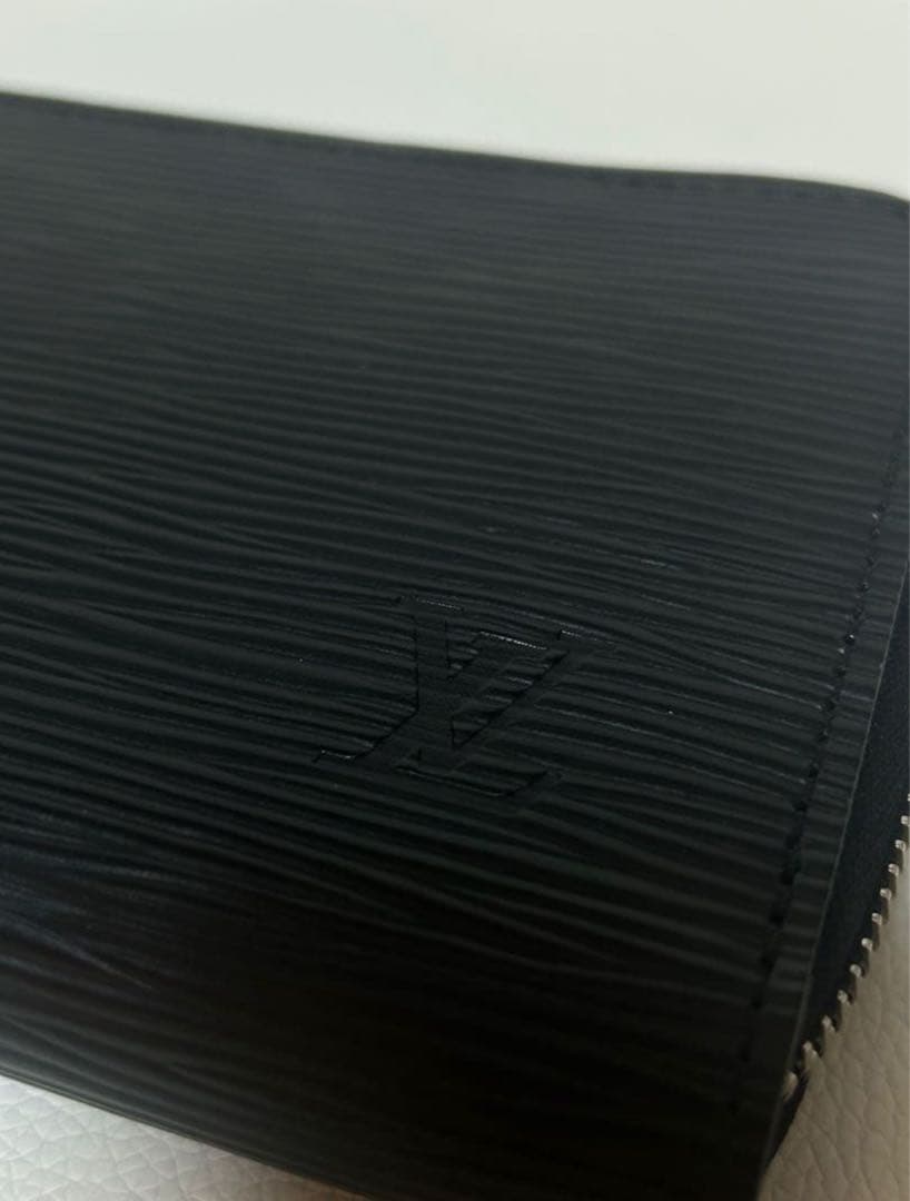 ルイヴィトン LOUIS VUITTON ジッピー・ウォレット 長財布