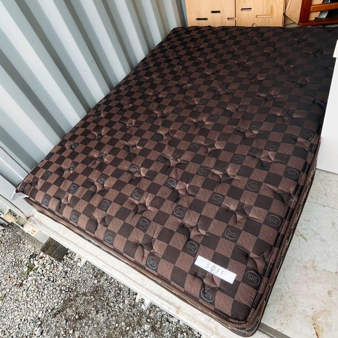 取付無料！サータ Q1ポスチャー ブラウンポケットコイルクイーンマットレス✨