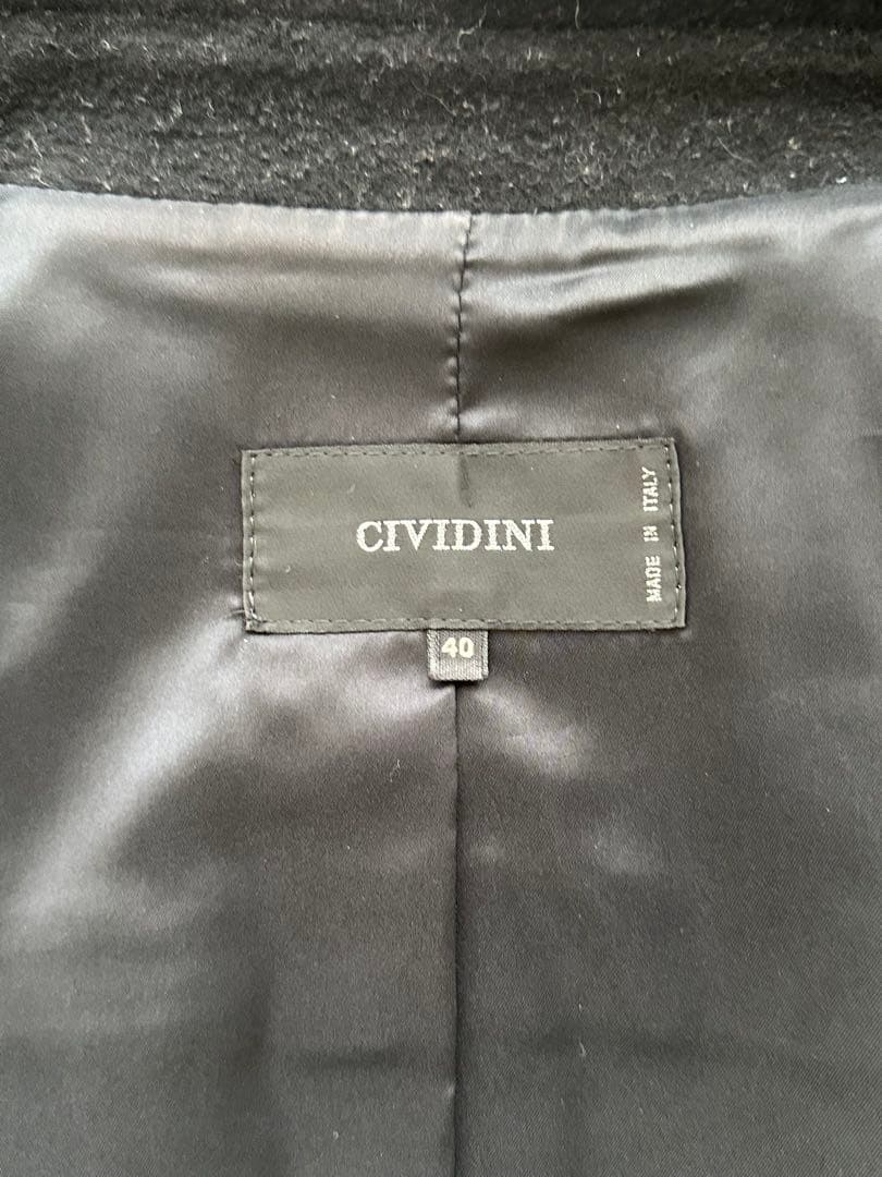 美品！技あり！！CIVIDINIの皮をエナメル加工したオシャレなジァケットです。