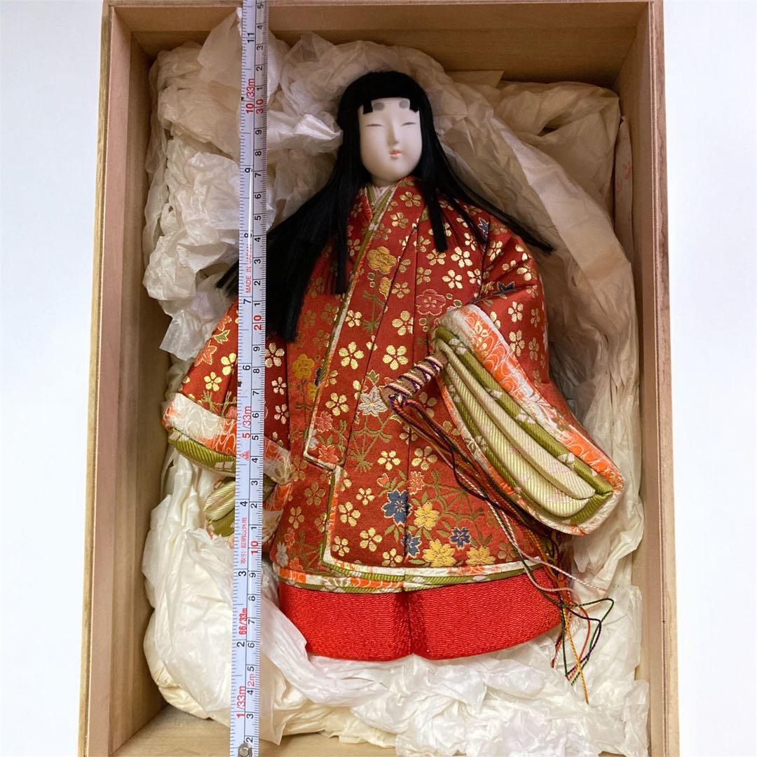 真多呂　作  木目込み 古今人形