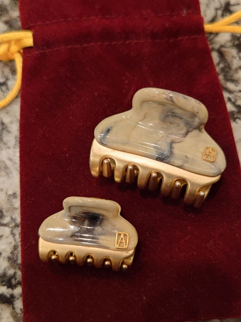 ま*ん様 ALEXANDRE DE PARIS 機内販売ヘアクリップ 2個セット