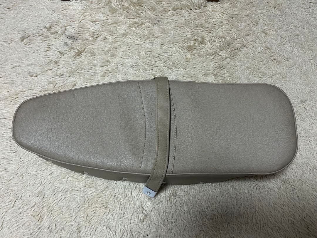 P*0様 ランブレッタ3型　ベージュシートカバー(表皮)