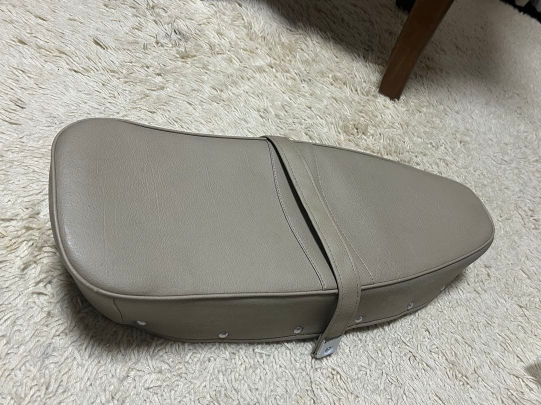 P*0様 ランブレッタ3型　ベージュシートカバー(表皮)