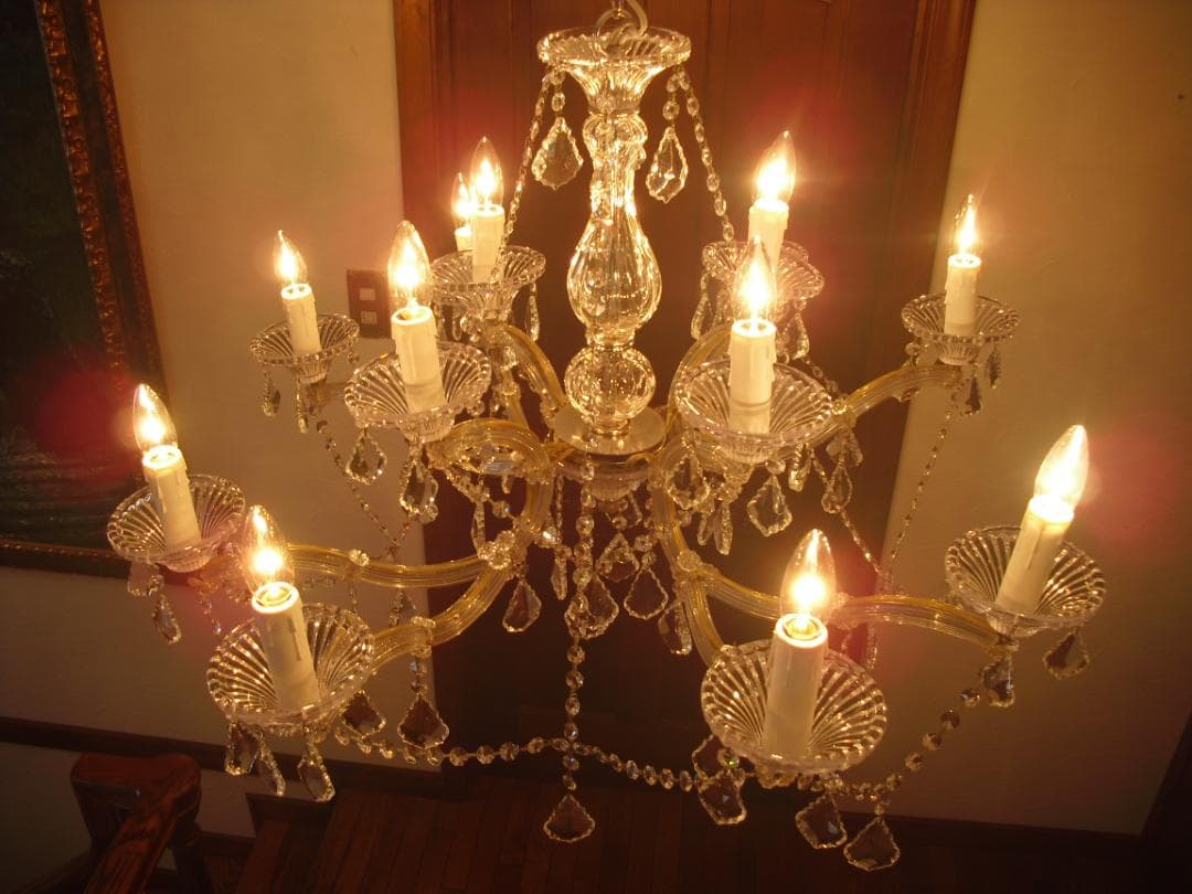 チェコ・ボヘミアンクリスタルガラス☆１２灯シャンデリア☆七色に輝く高純度・高品質