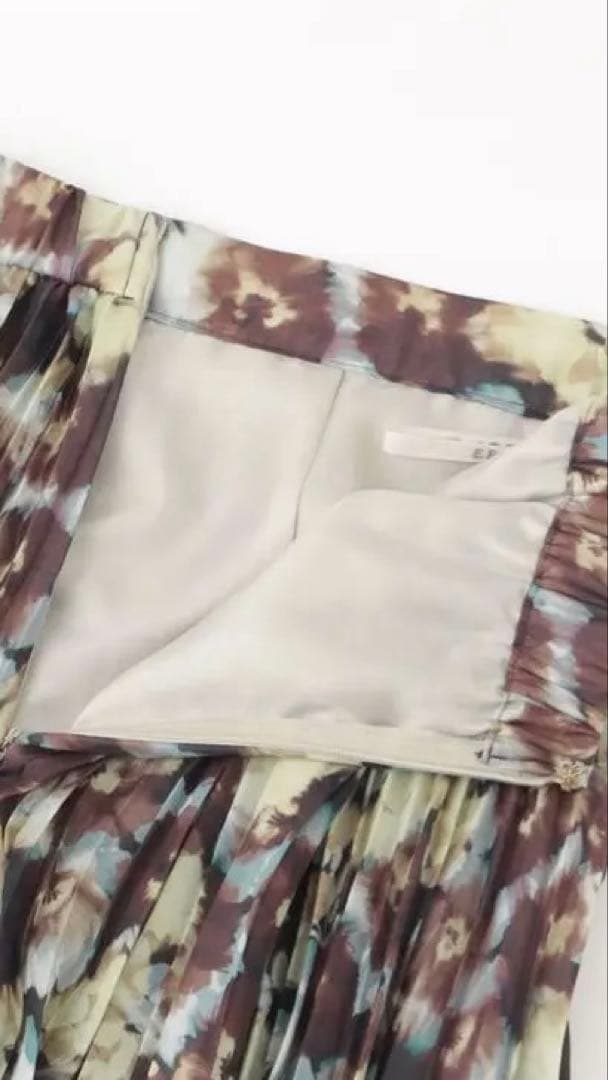 未使用品　タグ付き　EPOCA フィオーレプリント プリーツスカート