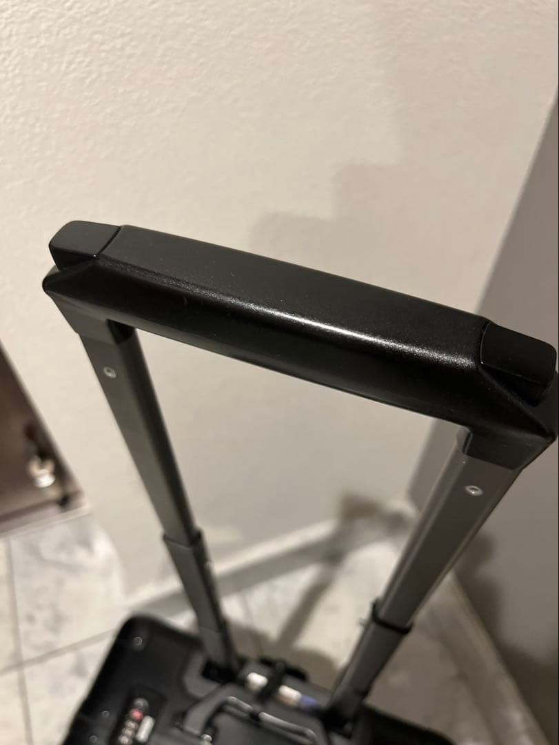 【状態良好】ゼロハリバートン 2輪キャリー アルミニウム　29L PCケース付