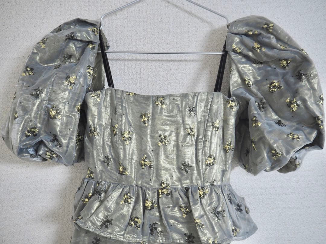 値下げ中 LILY BROWN 完売品 ペプラムジャガードワンピース 美品