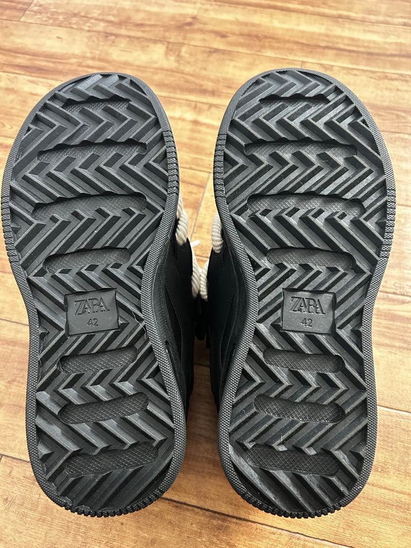 Zara ロープスニーカー