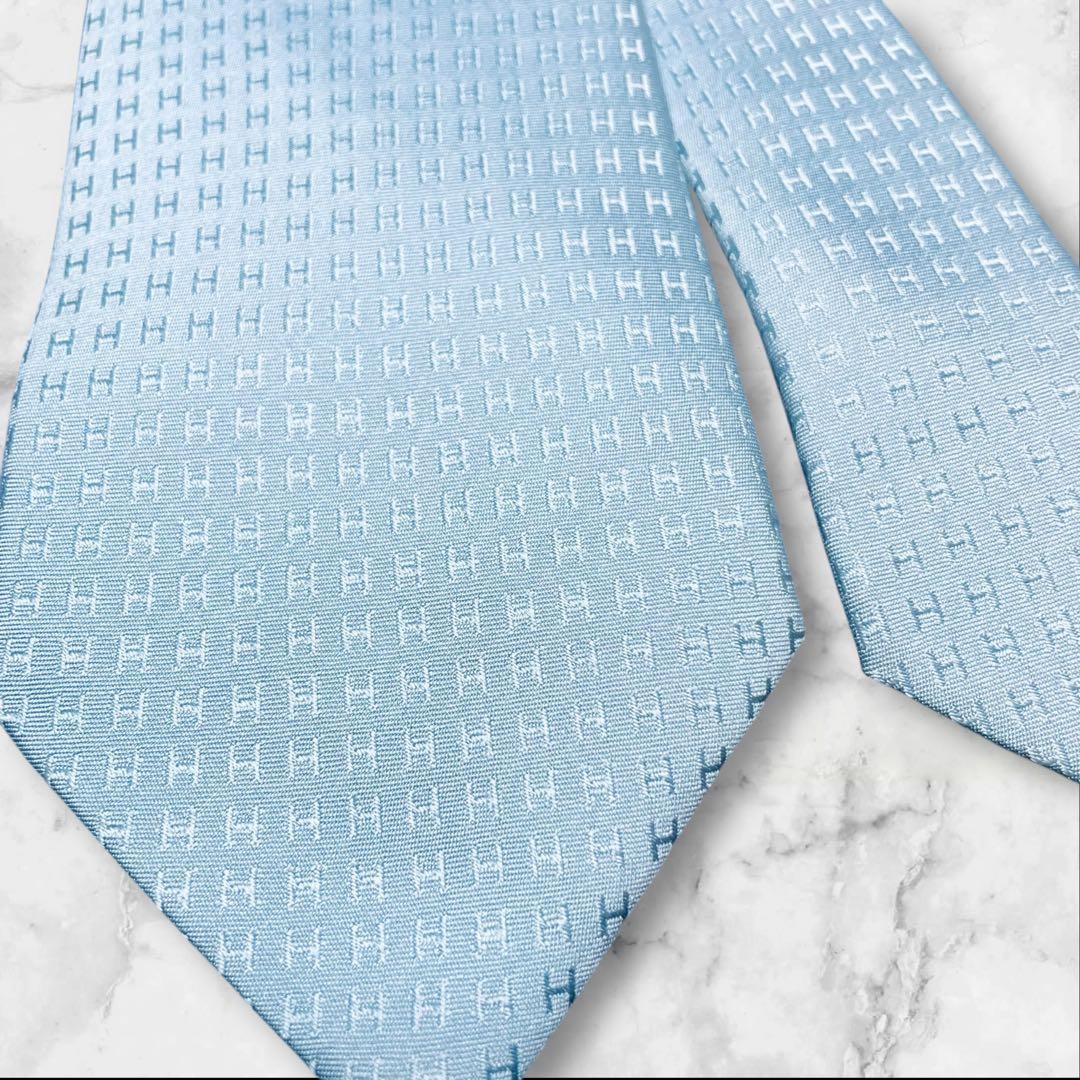 HERMÈS 水色 シルクネクタイ　H柄