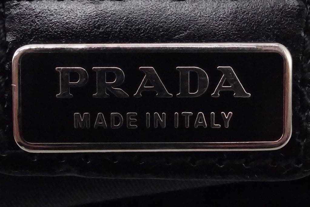 PRADA ナイロン ポーチ 1N0175 ブラック 黒 コスメ メイク