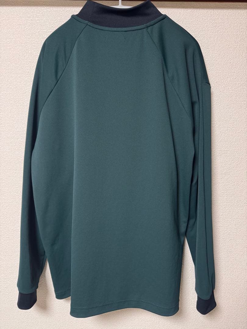 8gshoot モックネックTシャツ