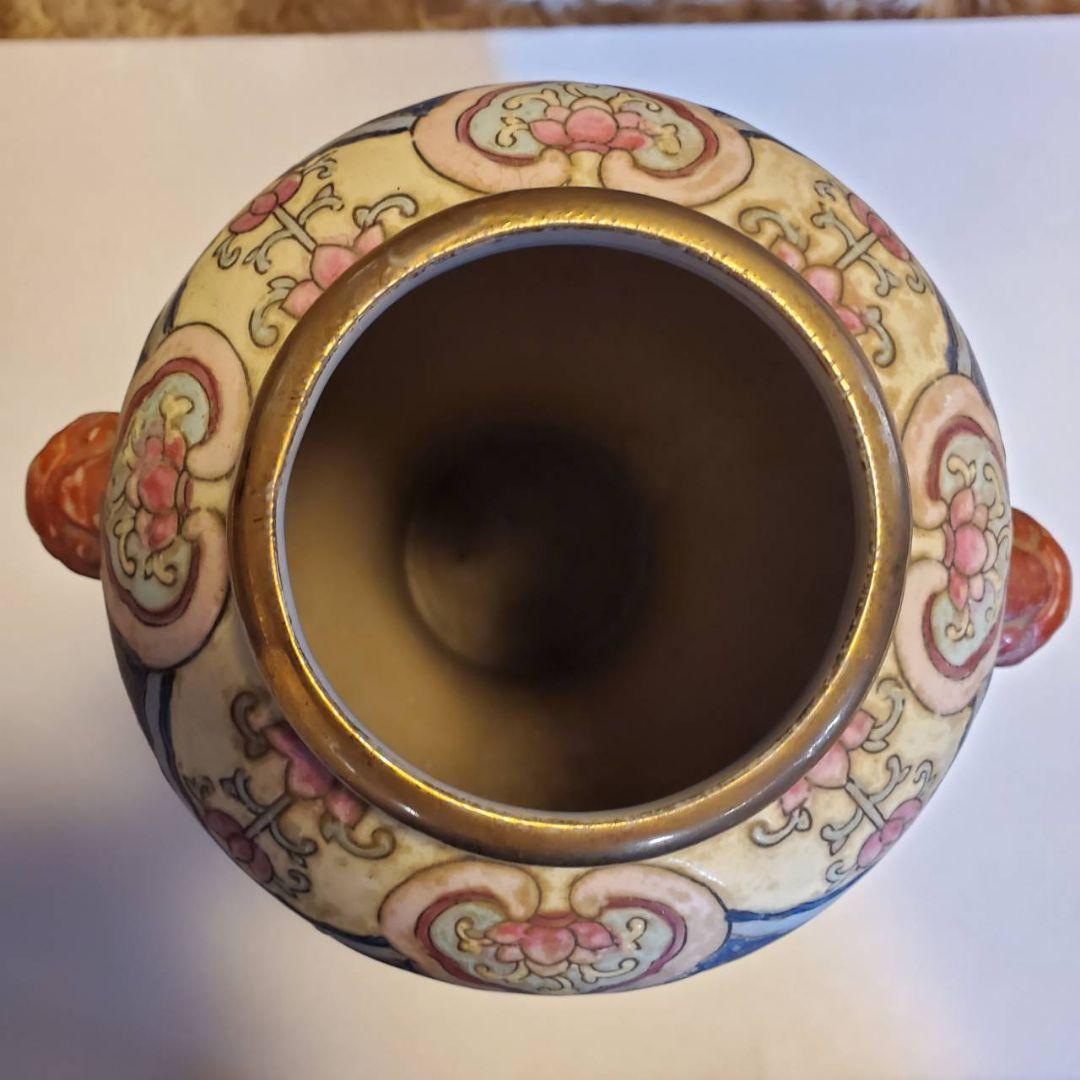 中国古玩　大清同治年製　粉彩人物図獣耳花瓶