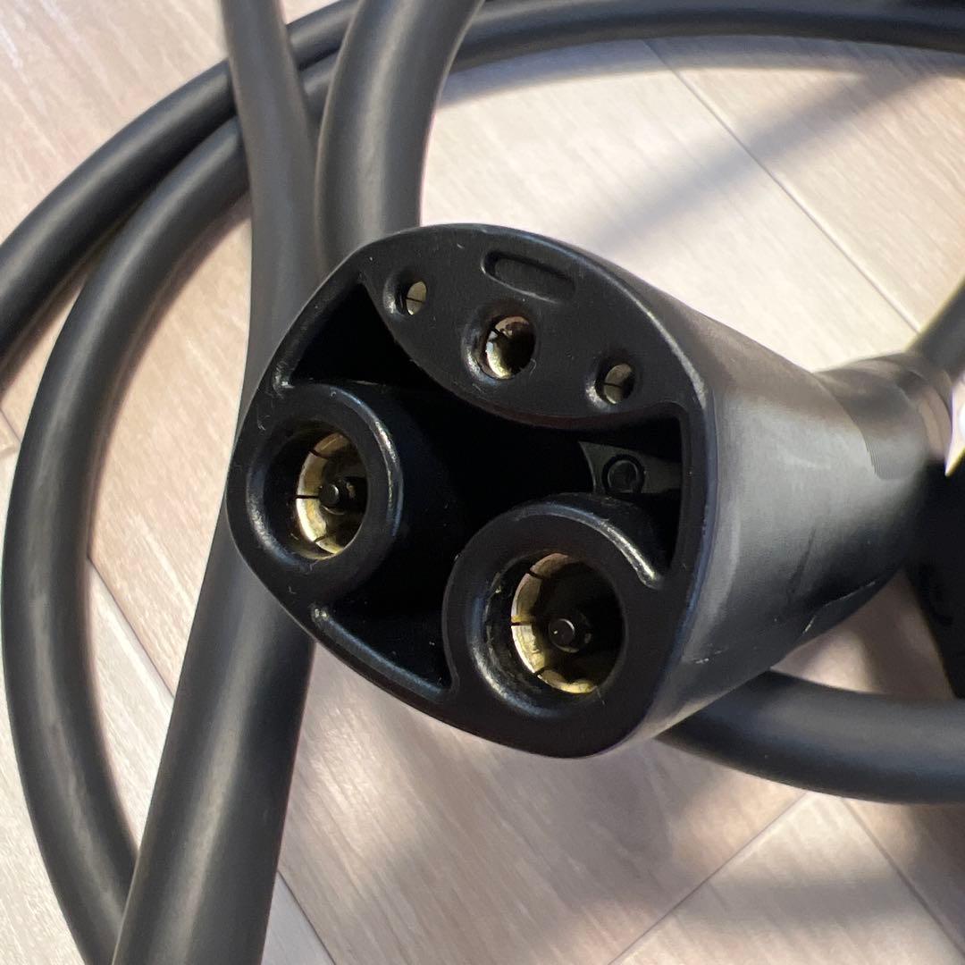 リヨンさま専用　テスラ　純正ウォールコネクター(ホワイト)