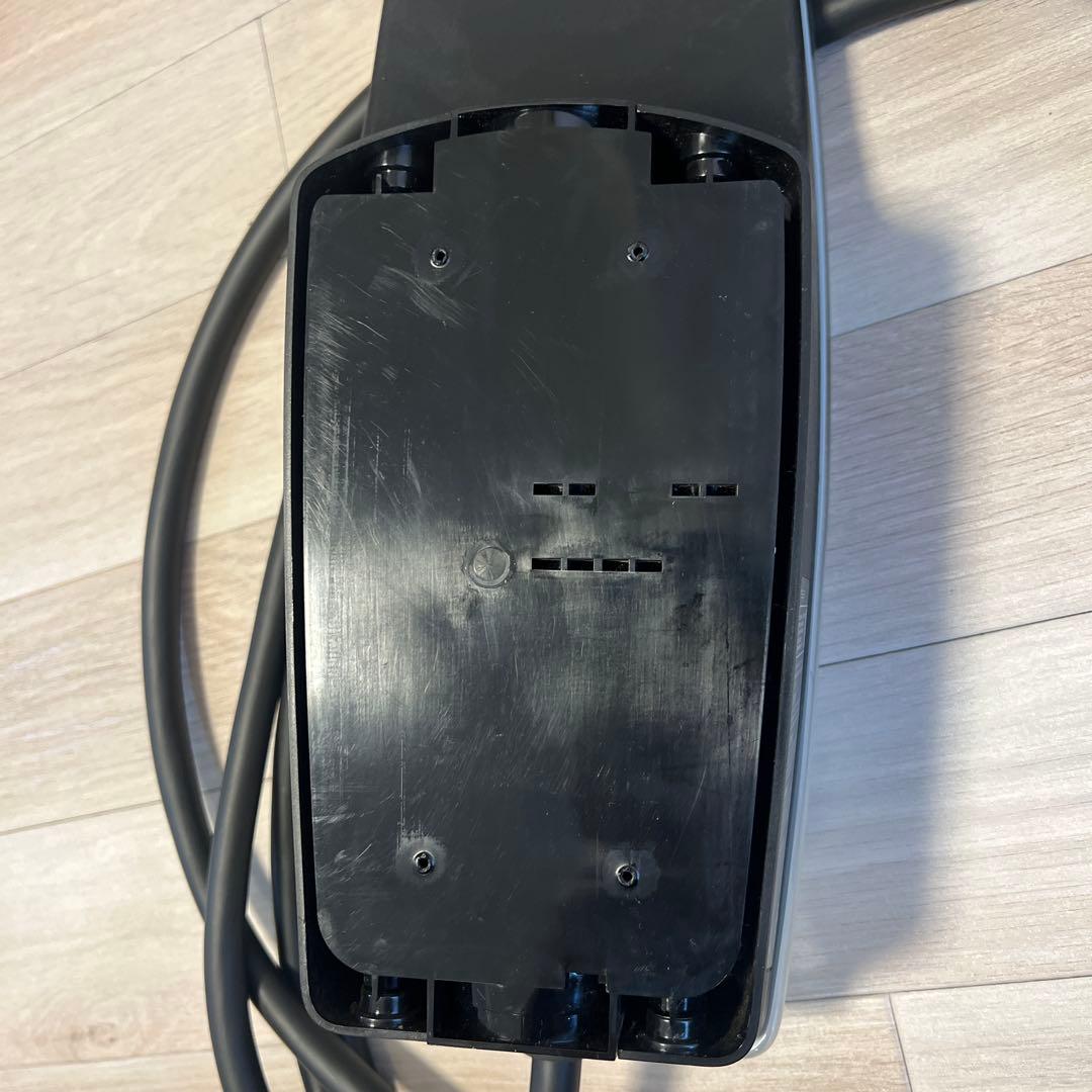リヨンさま専用　テスラ　純正ウォールコネクター(ホワイト)