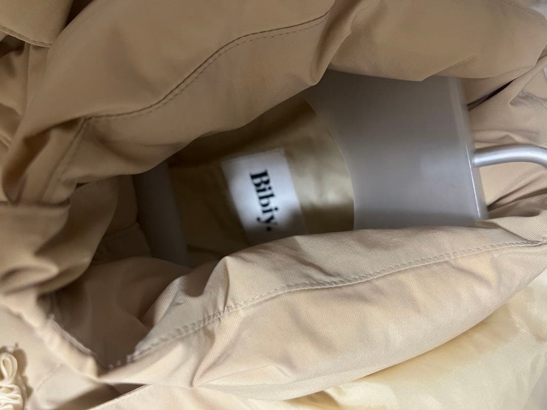 ジャケット・アウター BIBIY AVERY DOWN JACKET BEIGE