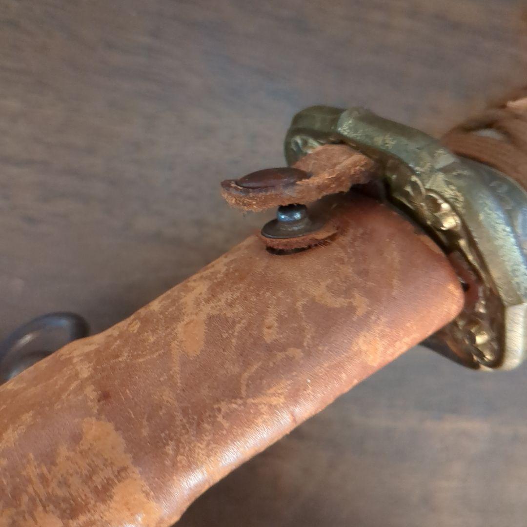 模造刀　竹光　鞣し革鞘 金属鍔(年代物)