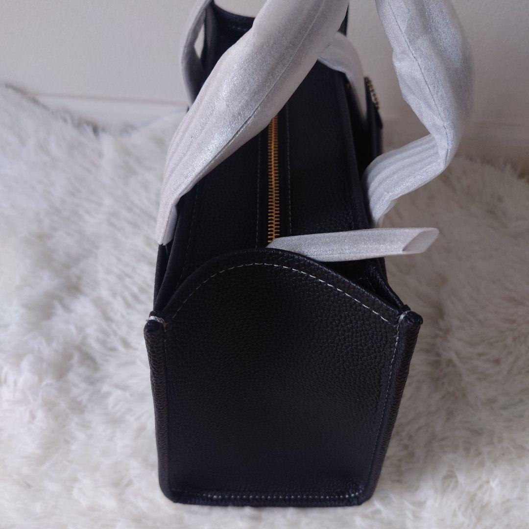 ✨COACH ✨新品ブラックトートショルダーストラップ付きバッグCAM66‼️