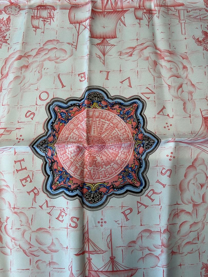 HERMES エルメス ピンク系　シルクスカーフ
