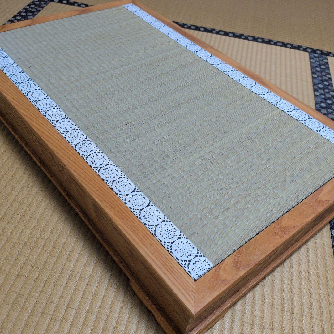 い草製 ケヤキ塗り人形用飾り台 約74cm x 47cm