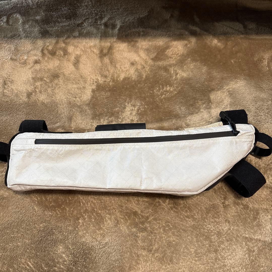 レア！ アウターシェル OUTERSHELL フレームバッグ M ホワイト