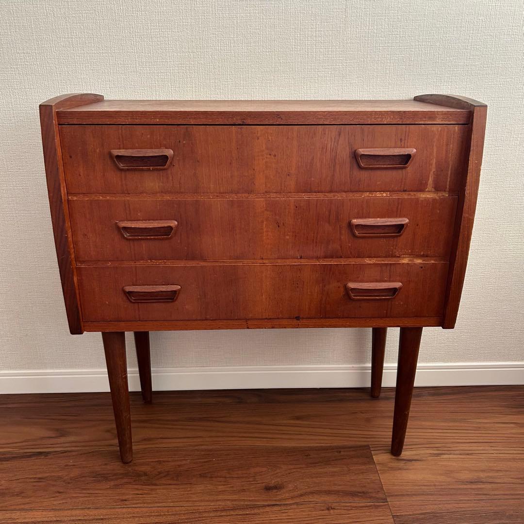 デンマーク　チーク　3段チェスト　スモールチェスト　北欧家具　ヴィンテージ