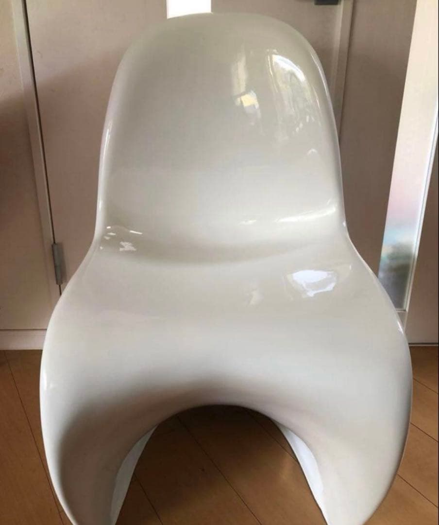 パントンチェアリプロダクト