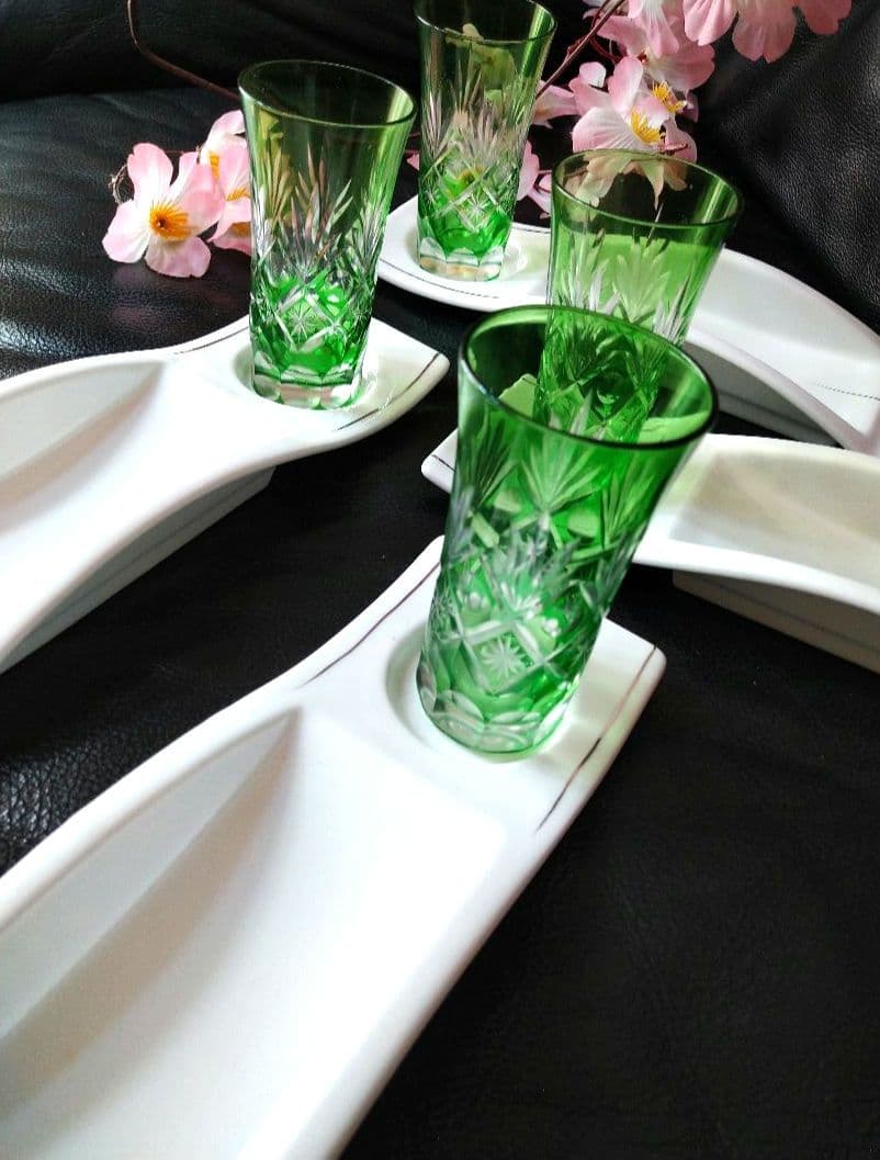 ♥素敵な演出♥【豪華に８角切子グラス】♥【2ステージ演出素敵な白長皿】ダブル４組