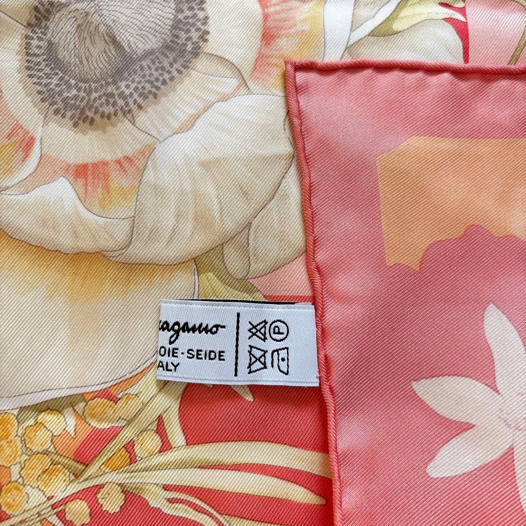 極美品 Ferragamo 大判 シルクスカーフ 花柄 サーモンピンク 春カラー