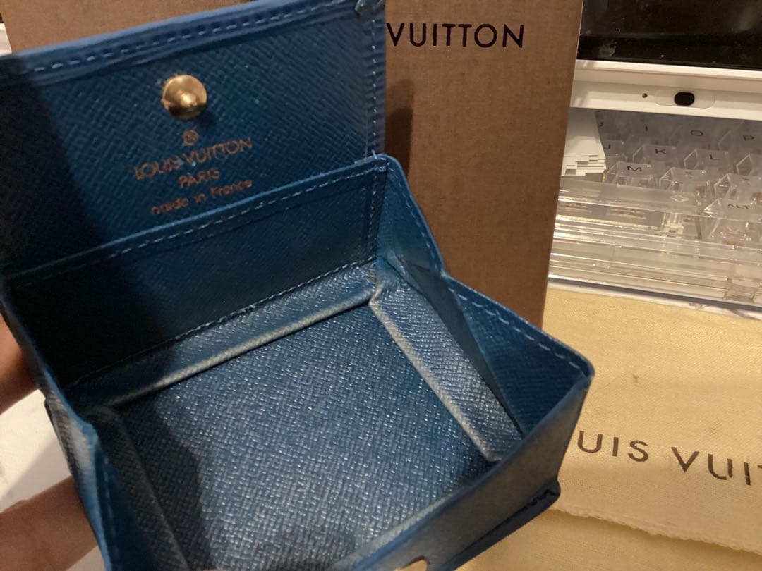 保存袋付ルイヴィトンエピケースLOUIS VUITTON 小銭入れ財布本物