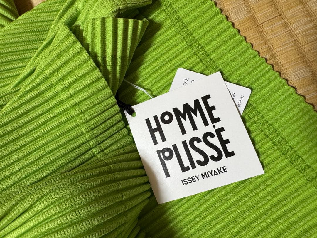 HOMME PLISSÉ ISSEY MIYAKE 半袖Tシャツ　イッセイミヤケ