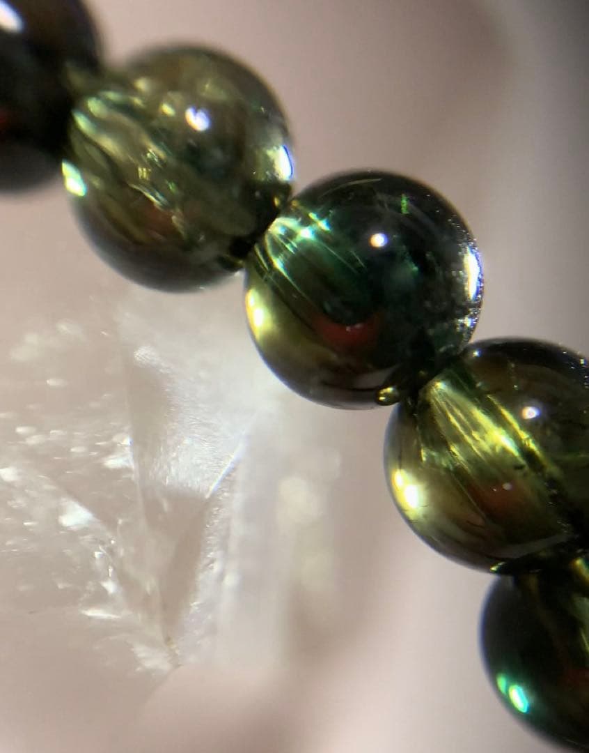 人気を集めるパワー❣️宝石質　コーネルピン　ヘマタイトインクォーツ　ブレスレット