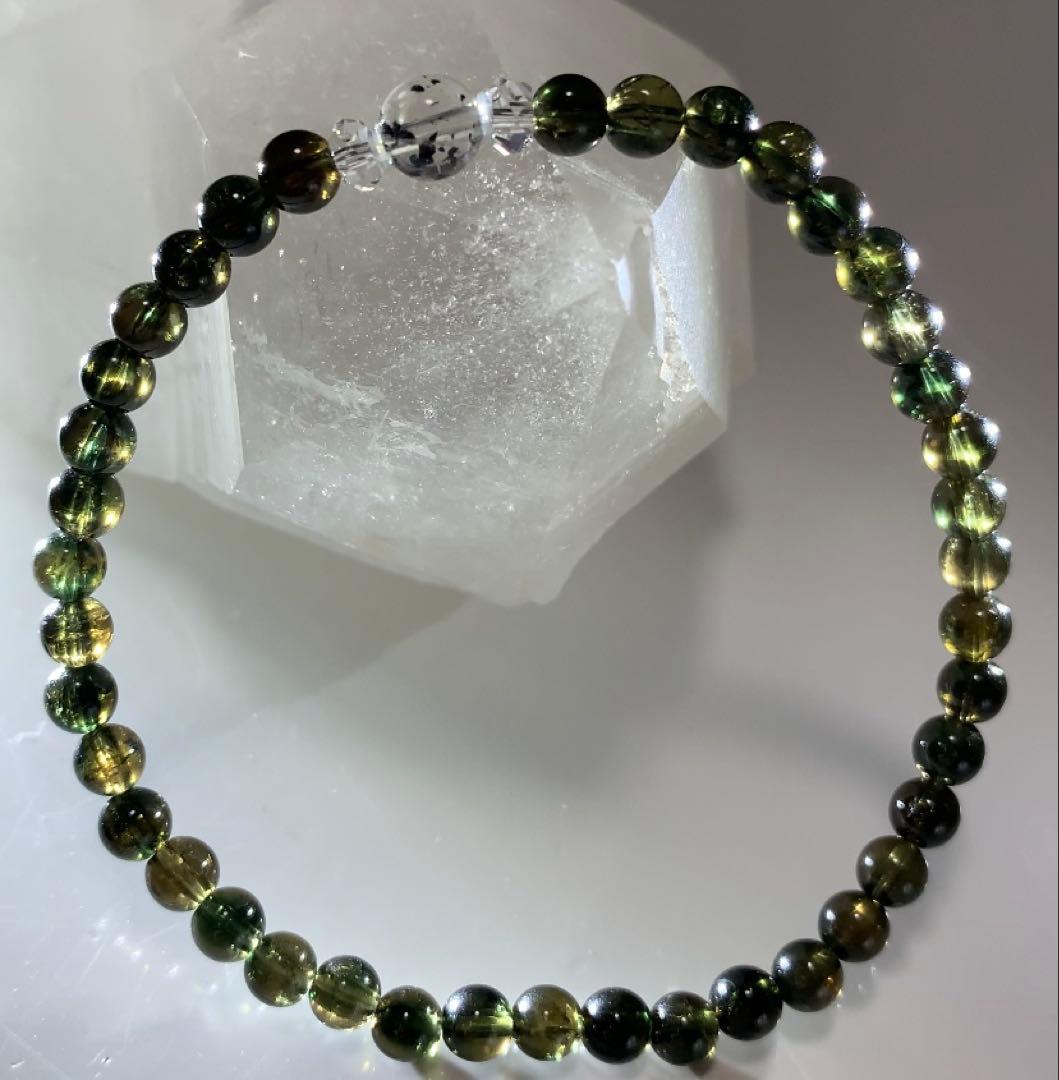 人気を集めるパワー❣️宝石質　コーネルピン　ヘマタイトインクォーツ　ブレスレット