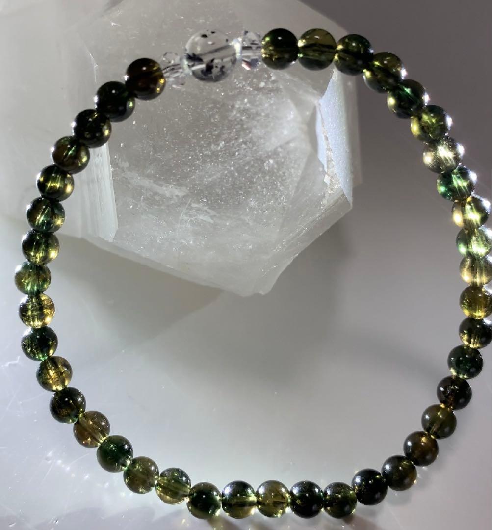 人気を集めるパワー❣️宝石質　コーネルピン　ヘマタイトインクォーツ　ブレスレット