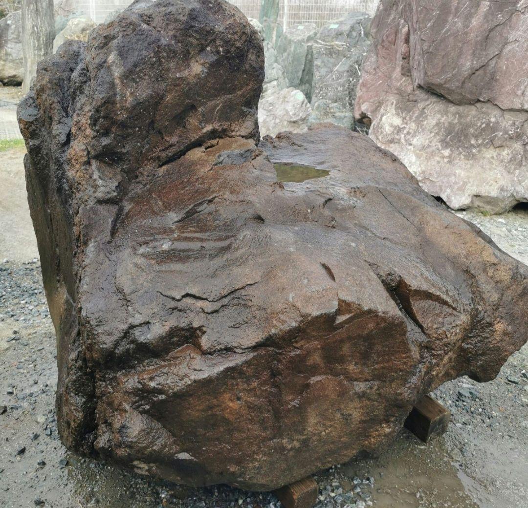 鳥海石　1.622キロ　庭石　石　石材 庭　蹲　ガーデニング　置物　オブジェ