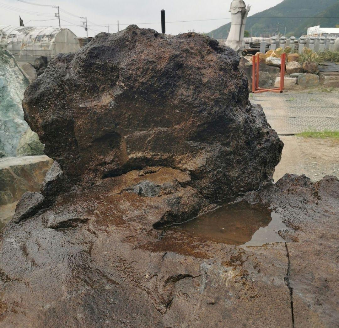 鳥海石　1.622キロ　庭石　石　石材 庭　蹲　ガーデニング　置物　オブジェ
