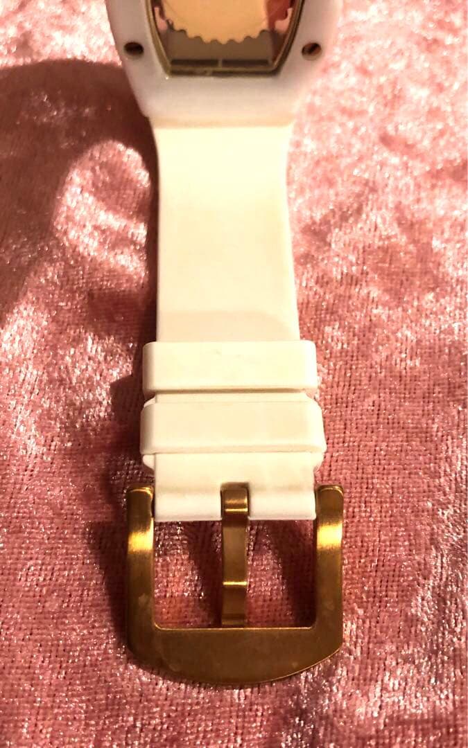 【入手困難】⭐️アンコキーヌ⭐️腕時計⭐️レクタングル⭐️ゴールドカラー⭐️