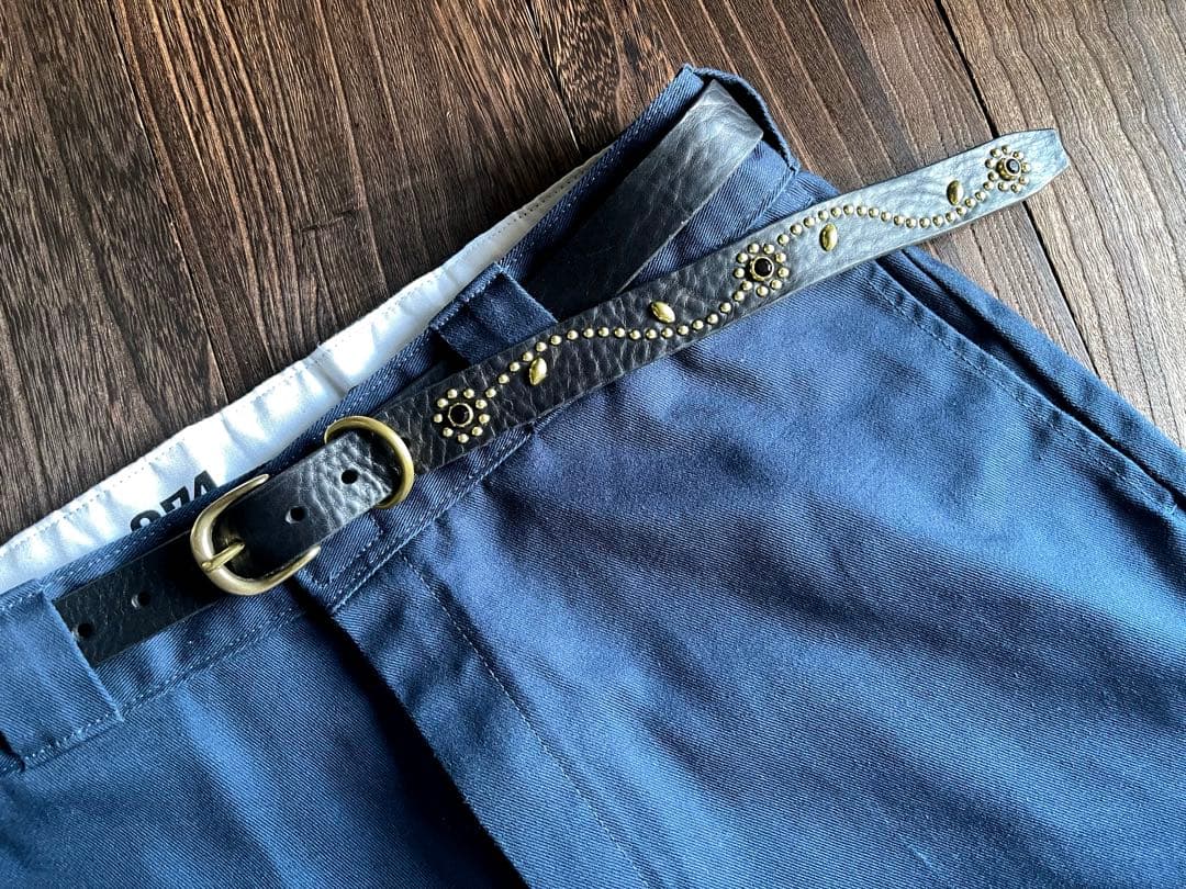 スタッズナローロングベルト　24mm 真鍮　シボ　フラワー　HTC CALEE