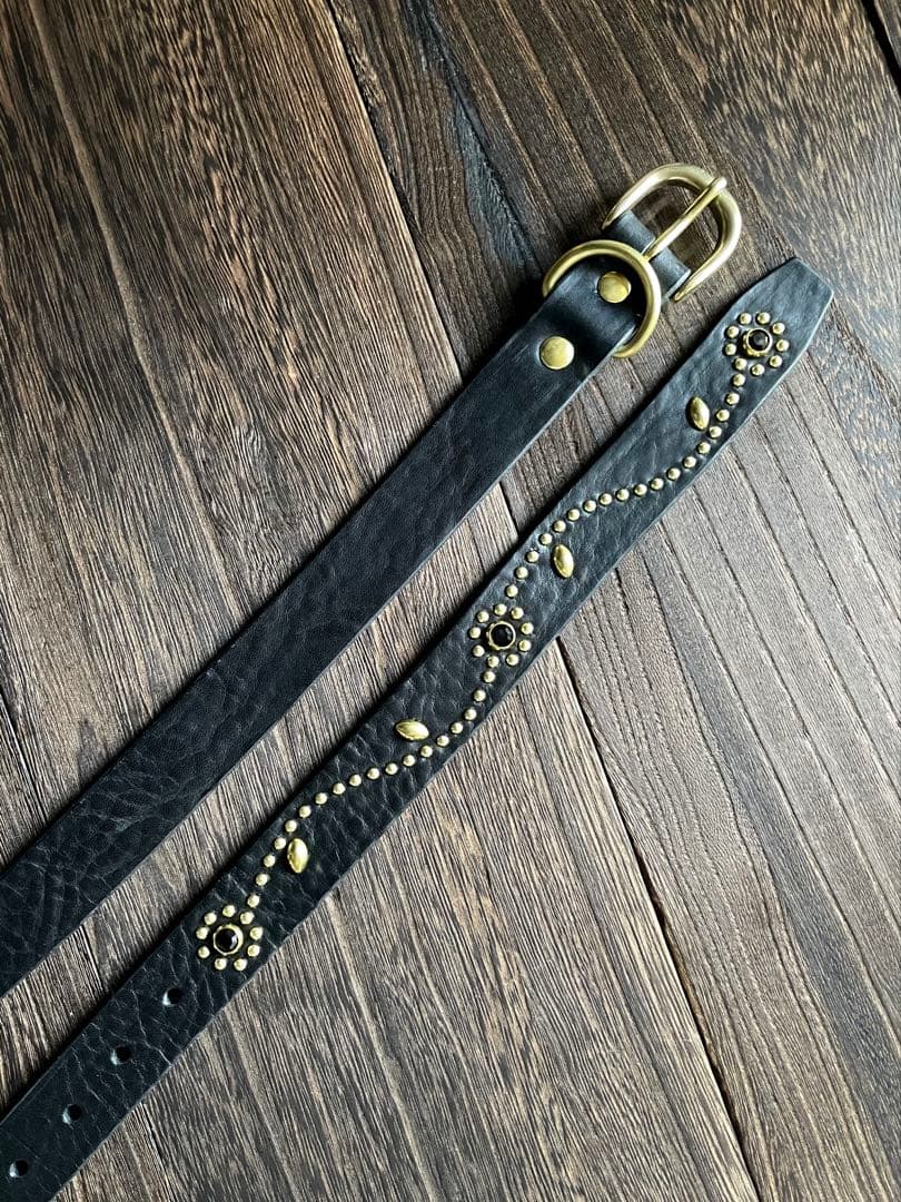 スタッズナローロングベルト　24mm 真鍮　シボ　フラワー　HTC CALEE